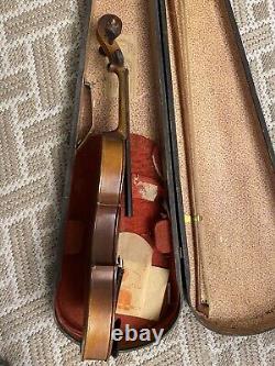 ANTIQUE VIOLIN NO LABEL / GSB Trademark Coffin Style Carrying Case