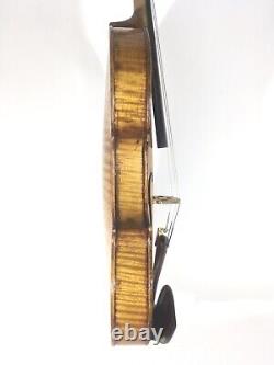 An old violin with solo sound