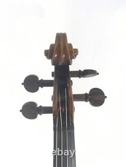 An old violin with solo sound