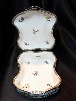 Antique Frankenthal Porcelain Snuff Box c. 1765 Silver Gilt Mounted Violin Shape