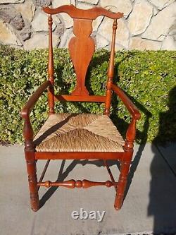 Antique Wood Fiddle Back Sitting Chair