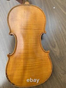 Old French Vintage Violin 4/4 Antique beautiful flamed One pc back
