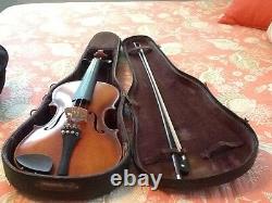 Vintage 1645 violin made in Cremona Germany by Ruggeri comes with case