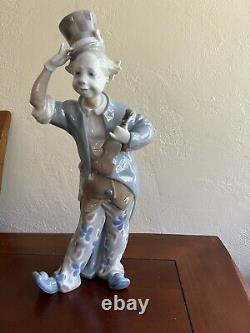Vintage Lladro Clown With Violin Figurine (broken one finger)