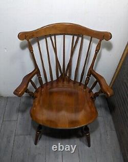 Vintage S. Bent & Bros. Windsor Fiddle Captain Maple Wood Colonial Arm Chair B