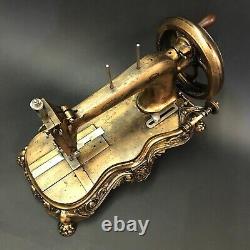 '1880 Machine à coudre en fonte à base de violon Saxonia Regia Seidel & Neumann'