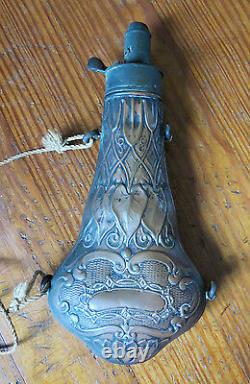Antique G & Jw Hawksley Violon Cuivre & Cuivres Poudre Flask Avec Lily Leaf Rare