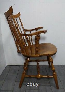 Chaise Vintage Nichols & Stone Windsor Fiddle Capitaine Maple Wood Colonial Arm