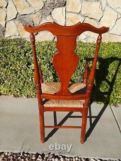 Chaise assise ancienne en bois à dossier en forme de violon