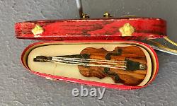 Dresde Violin Dans Un Cas Allemand 3 Dimensionnel Antique Ornement De Noël