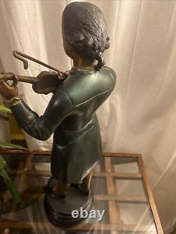 Grande statue en bronze de Mozart jouant du violon. Vintage antique français. Laiton