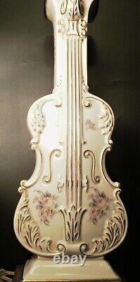 Paire de lampes violon en porcelaine ancienne et vintage, peintes à la main, VENDUES EN L'ÉTAT
