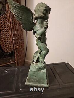Sculpture en laiton massif de Cupidon, le cherubin jouant du violon dans l'art antique