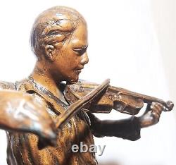 Statue de joueur de violon des années 1800 en cuivre et bronze ancien sur socle en chêne