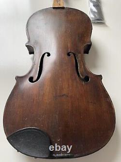 Vielle violon 4.4 avec de beaux chevilles