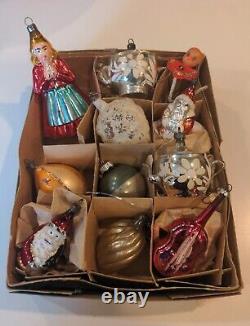Vieux lot de 10 ornements de Noël en verre mercurisé en forme de figurines, théière, Père Noël, violoncelle