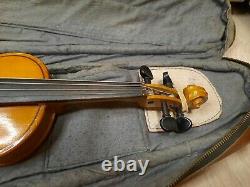 Vintage, Antique, Vieux, Rare, Rétro, Instrument Musical Soviétique Pour Enfants Violon
