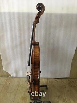 Violon 4/4 en érable européen flammé avec dos en épicéa, sculpté à la main, style antique No3