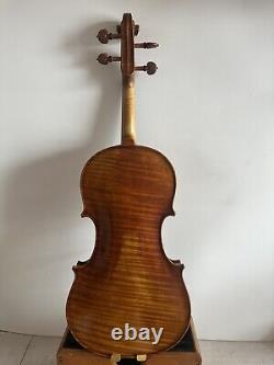 Violon 4/4 modèle Guarneri, dos en érable flammé, table en épicéa, style ancien fait main K4142