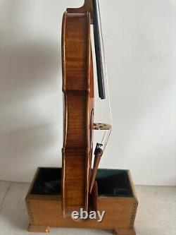 Violon 4/4 modèle Guarneri, dos en érable flammé, table en épicéa, style ancien fait main K4142