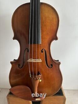 Violon 4/4 modèle Guarneri, dos en érable flammé, table en épicéa, style ancien fait main K4142