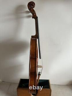 Violon 4/4 modèle Guarneri, dos en érable massif flammé, table en épicéa, style ancien fait main 4136