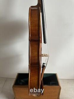 Violon 4/4 modèle Guarneri, dos en érable massif flammé, table en épicéa, style ancien fait main 4136