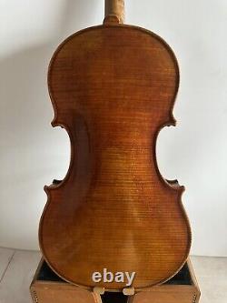 Violon 4/4 modèle Guarneri, dos en érable massif flammé, table en épicéa, style ancien fait main 4136