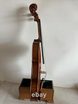 Violon 4/4 modèle Guarneri en érable flammé massif, table en épicéa, style ancien fait main 4135