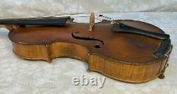 Violon ancien avec table en une seule pièce et dos en érable tigré en deux parties, filets incrustés, sans étiquette